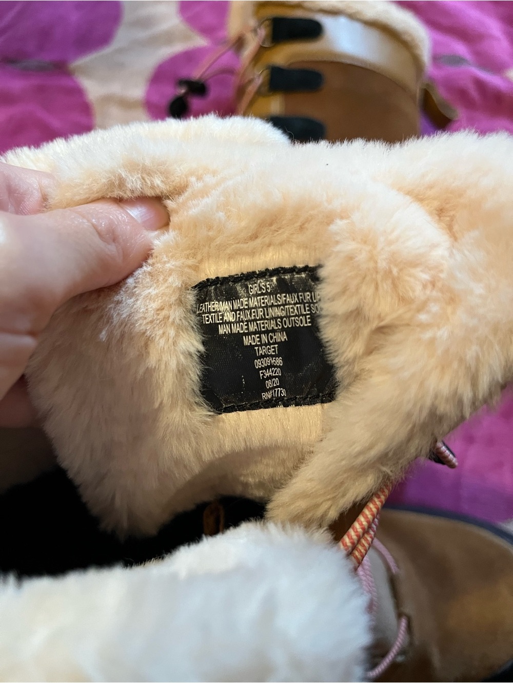 Alberta Shearling Lined Winter Boots with Bungee Straps - Picture 9 of 10